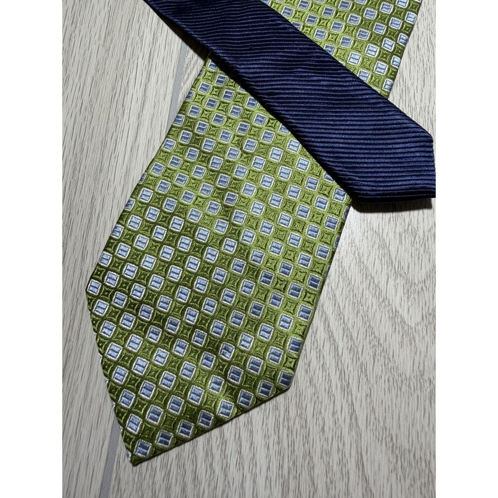 Tommy Hilfiger Tie Mens One Size Green 100% Silk Pointed Geometric Jacquard